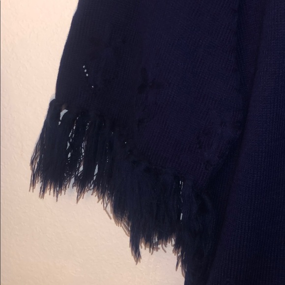 Sweater - Picture 4 of 4